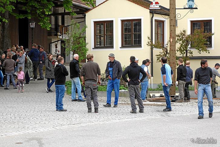 Maibaum-Aufstellen am 01.05.2022 06