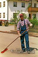 maibaum-aufstellen aus alten tagen 18c