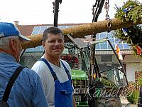 2009-05-01 maibaum-aufstellen 2009 01 05 2009 17 10 16 a