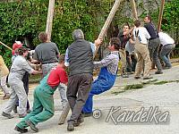 2009-05-01 maibaum-aufstellen 2009 01 05 2009 17 41 59 a