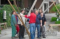 2011-05-01 maibaum-aufstellen 2011 01 05 2011 17 37 19 c