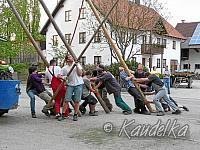 2012-05-01 maibaum-aufstellen 2012 01 05 2012 20 08 30 c