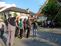 2014-04-17 maibaum-aufstellen 2014 17 04 2014 16 50 26 c