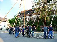 2014-04-17 maibaum-aufstellen 2014 17 04 2014 16 51 22 q