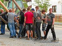 2014-04-17 maibaum-aufstellen 2014 17 04 2014 18 16 30 c
