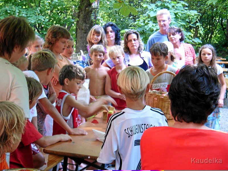 Abschlussfeier-Klasse-d-Felix_b07.jpg - Abschlussfeier Klasse 4d Felix