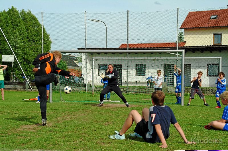 fussball-abschlussfeier-nlb-e+f-jugend_18.jpg - Fussball-Abschlussfeier NL E+F-Jugend