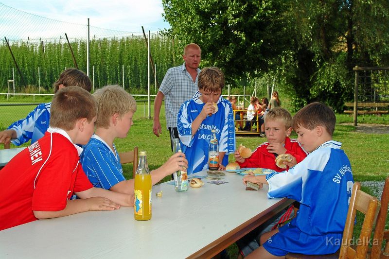 fussball-abschlussfeier-nlb-e+f-jugend_20.jpg - Fussball-Abschlussfeier NL E+F-Jugend