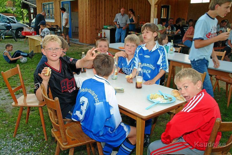 fussball-abschlussfeier-nlb-e+f-jugend_23.jpg - Fussball-Abschlussfeier NL E+F-Jugend