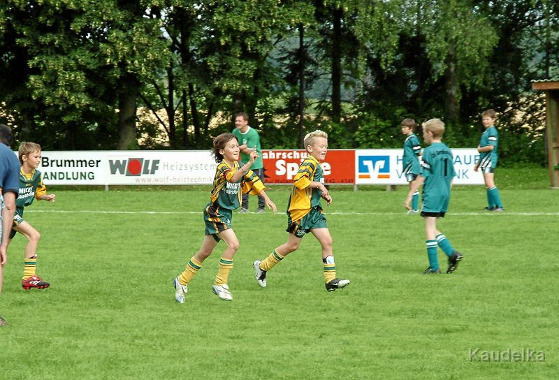 fussballturniere-in-rottenegg-und-geroldshausen_01.jpg - Fußballturniere in Rottenegg und Geroldshausen