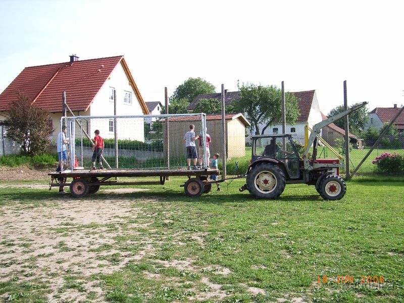 04_Bolzplatz-OLB-Tore-aufstellen_.jpg -                                                                