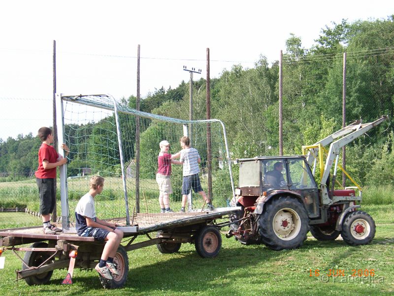 05_Bolzplatz-OLB-Tore-aufstellen_.jpg -                                                                