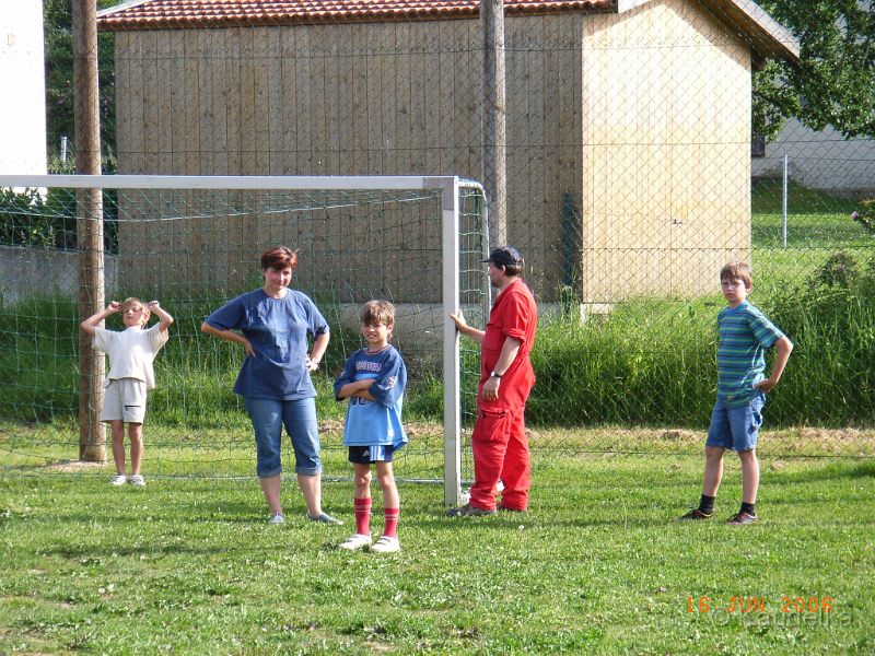 06_Bolzplatz-OLB-Tore-aufstellen_.jpg -                                                                