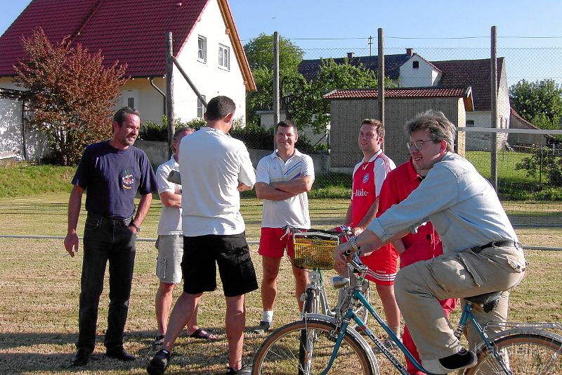 16_Bolzplatz-sprengen_b.jpg - Bolzplatz sprengen