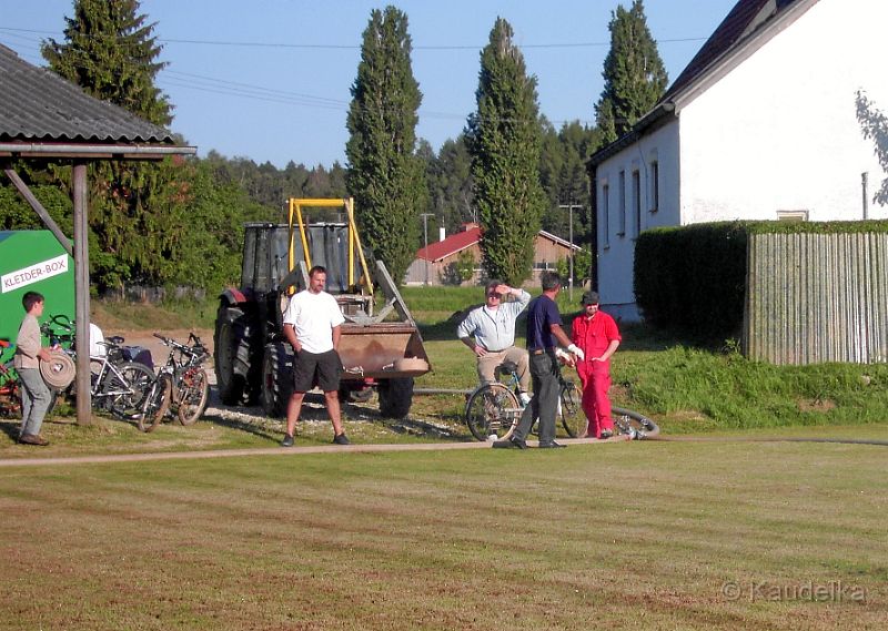 21_Bolzplatz-sprengen_b.jpg - Bolzplatz sprengen