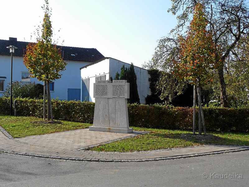 besichtigungsfahrt_obermettenbach_ilmendorf_13.10.2010_10.jpg - Besichtigungsfahrt am 13.10.2010 nach Obermettenbach, Engelbrechtsmünster, Schillwitzried, Ilmendorf