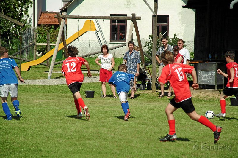 ministranten-fussballturnier-oberlauterbach_b009.jpg - Ministranten-Fussballturnier Oberlauterbach