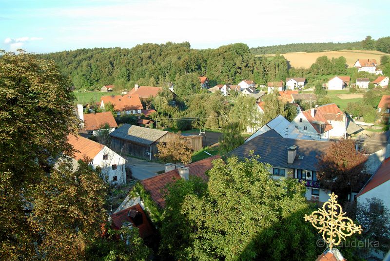 oberlauterbach-vom-kirchturm_b002.jpg - Ein Blick auf Oberlauterbach vom Kirchturm aus